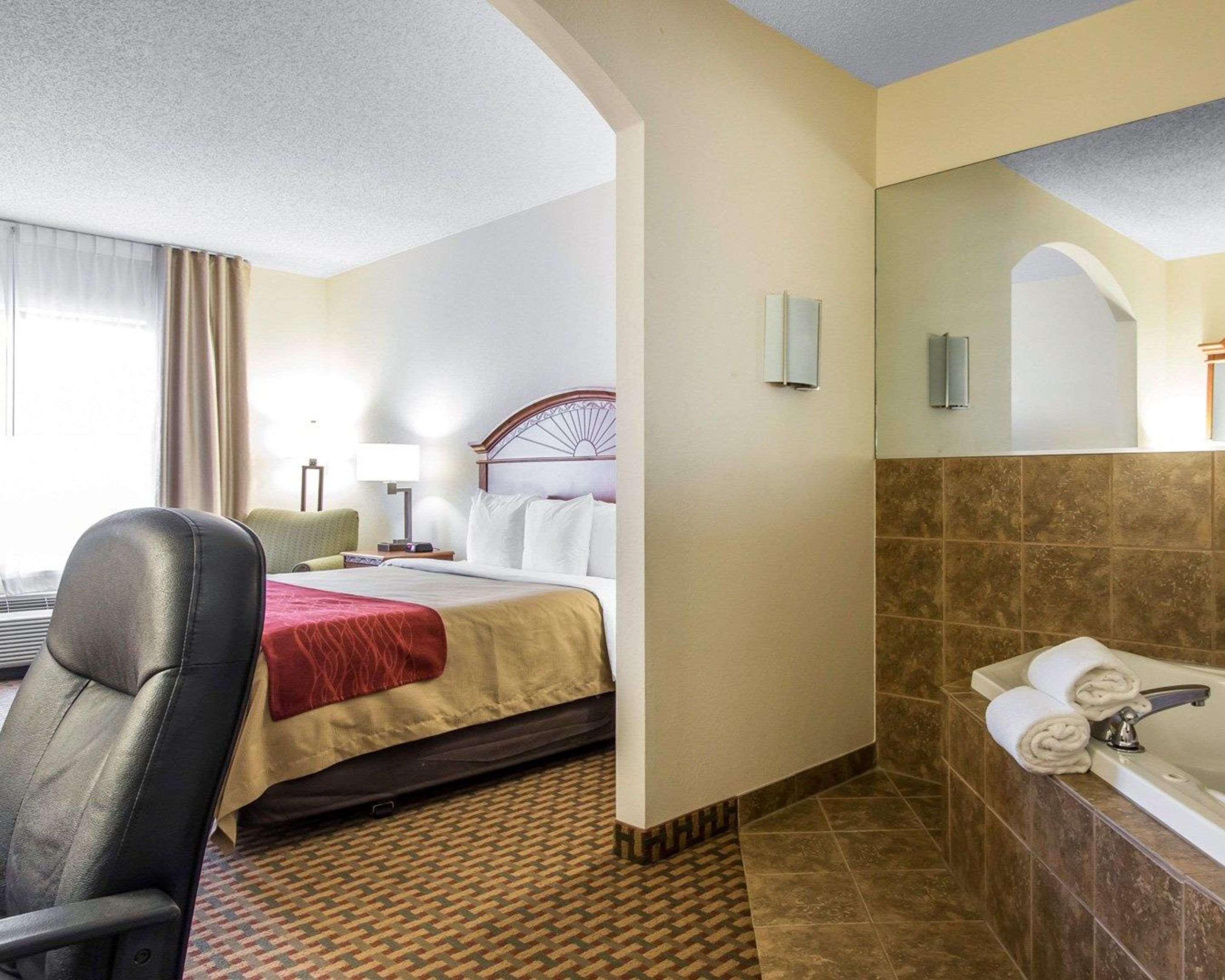 Garner Hotel Oklahoma City - Quail Springs By Ihg Exterior photo